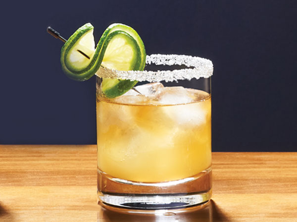 5 Easy Cocktails You Can Make in Your Turks and Caicos Villa